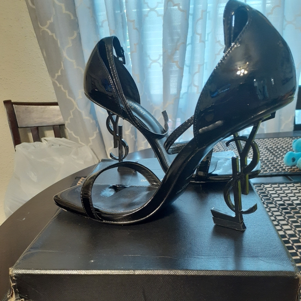 Shoes yves saint laurent